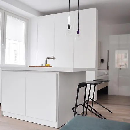 Emmi Apartment *